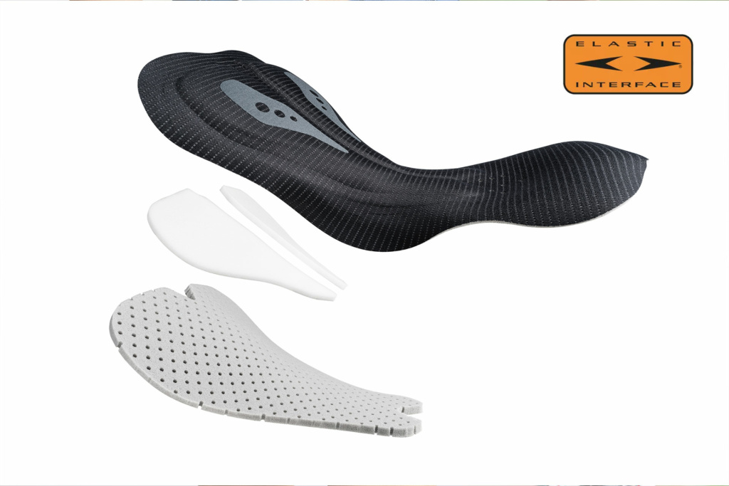 Saddle chamois interaction