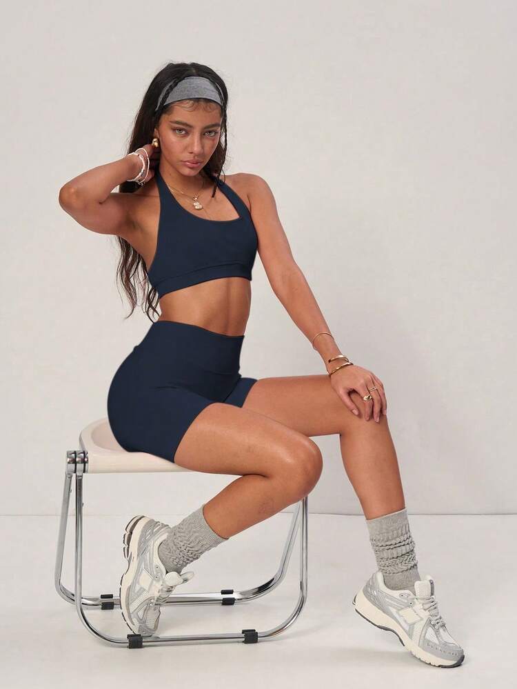 Shorts fitting sequence