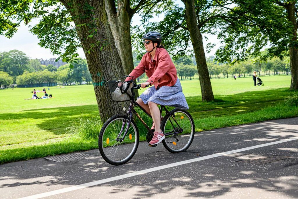 women cycling routes
